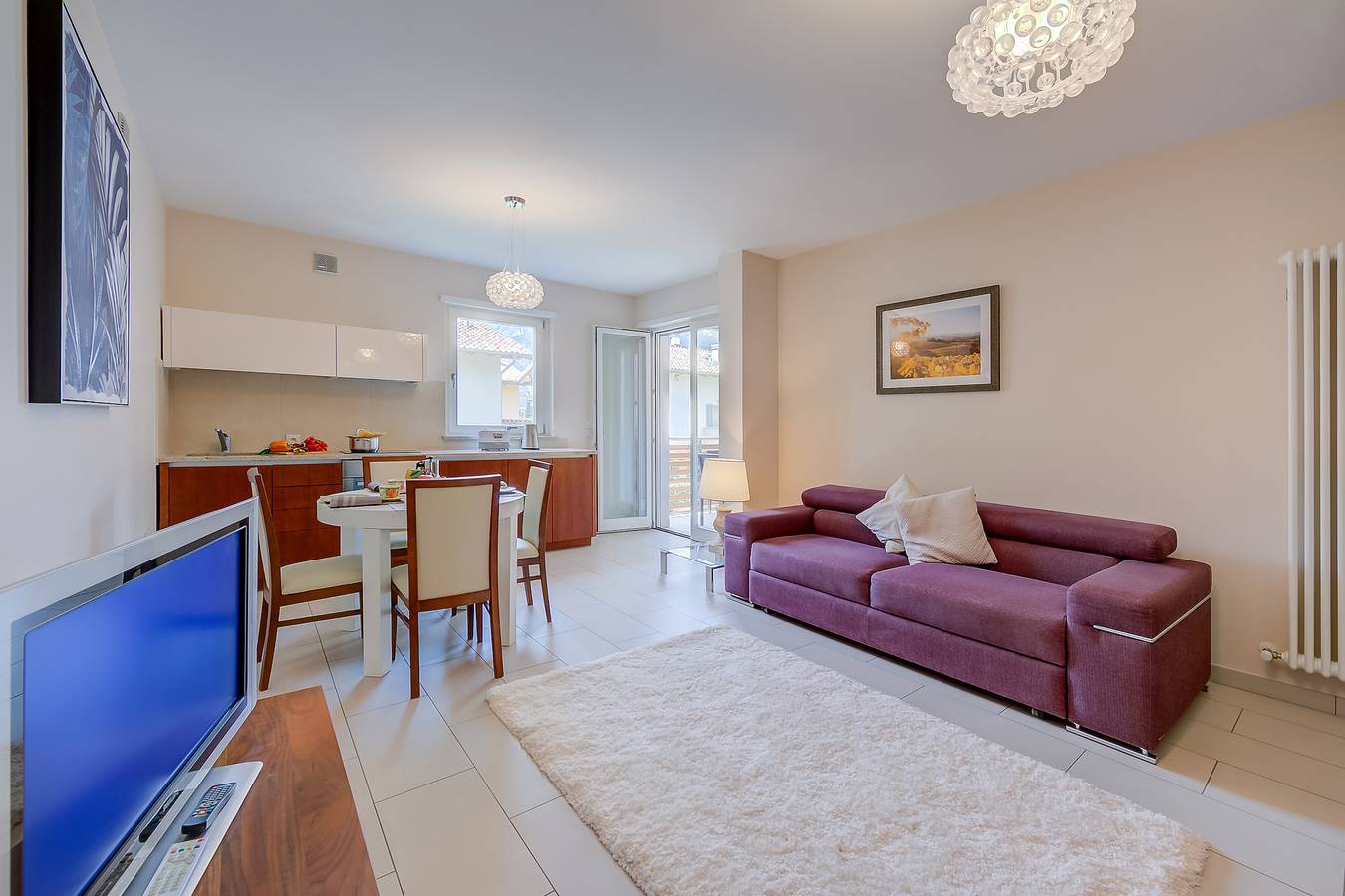 Entire apartment, Casa Margherita Few Minutes From Lake in Riva del Garda, Garda Mountains