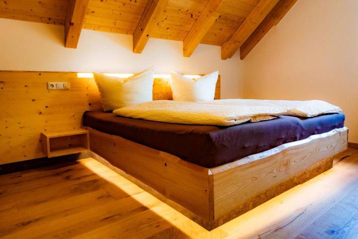 Ferienwohnung für 3 Personen, mit Ausblick und Garten sowie Balkon - 1