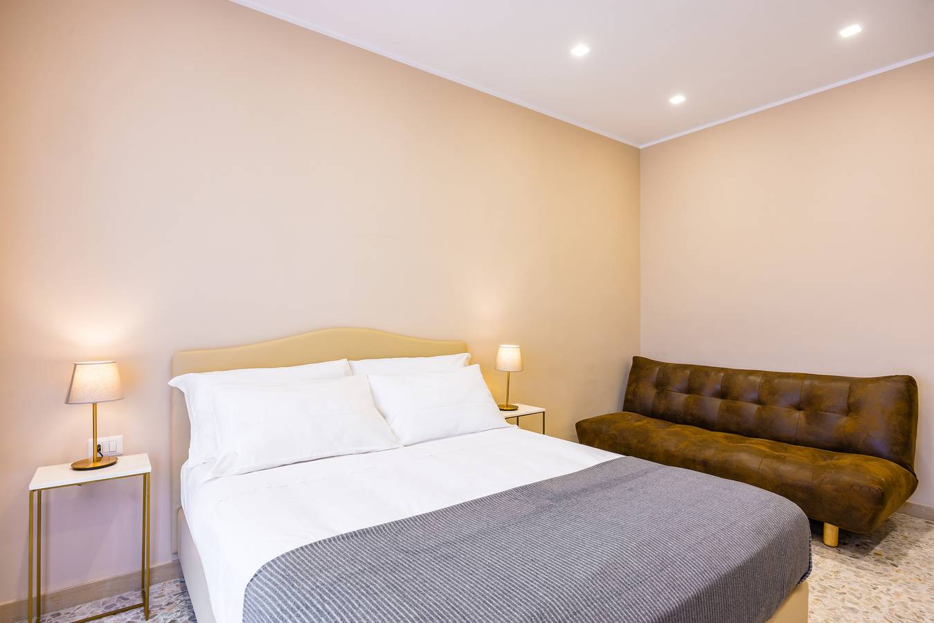 Camera A - Mdc Luxury Rooms Naples in Napoli, Napoli e dintorni