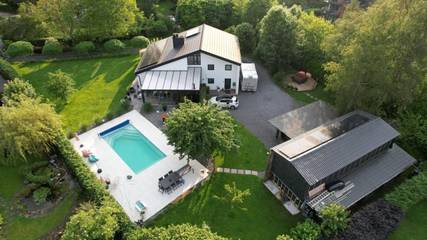 Gîte pour 4 personnes, avec vue et jardin ainsi que sauna et piscine à Spa