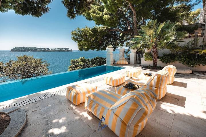 Villa pour 9 personnes, avec jardin à Lozica