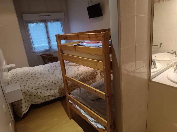 Hôtel pour 2 personnes, avec terrasse, animaux acceptés à Laloubère - 3
