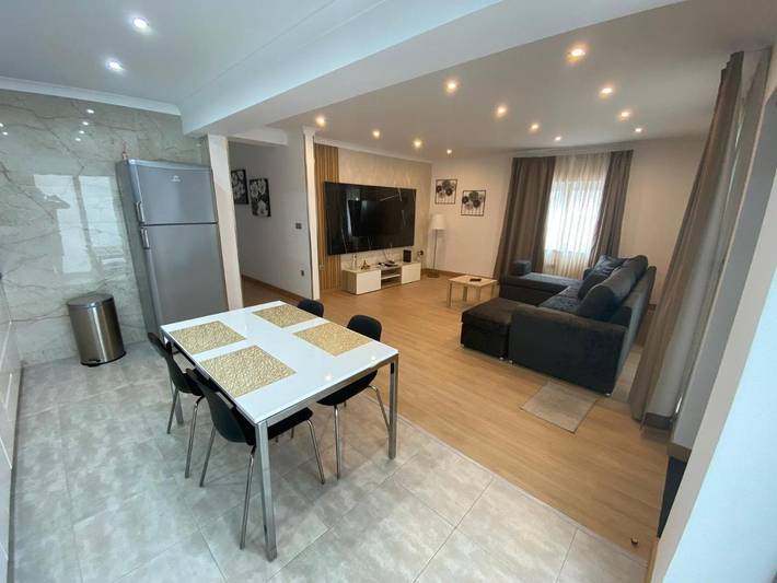 Gîte pour 4 personnes, avec balcon et piscine à Velas - 4