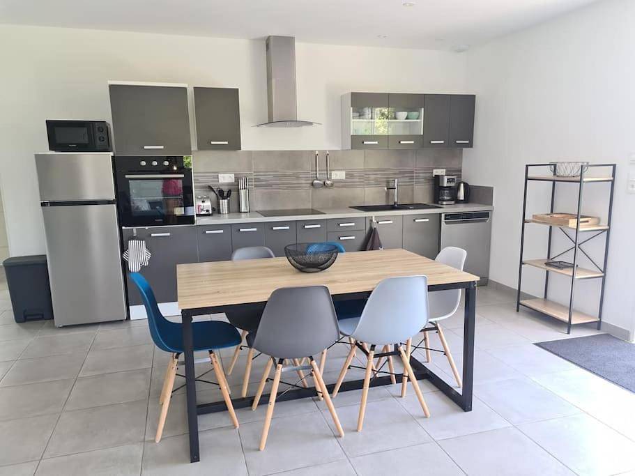 Three-Bedroom Holiday Home in Ailhon, Parc naturel régional des Monts d'Ardèche