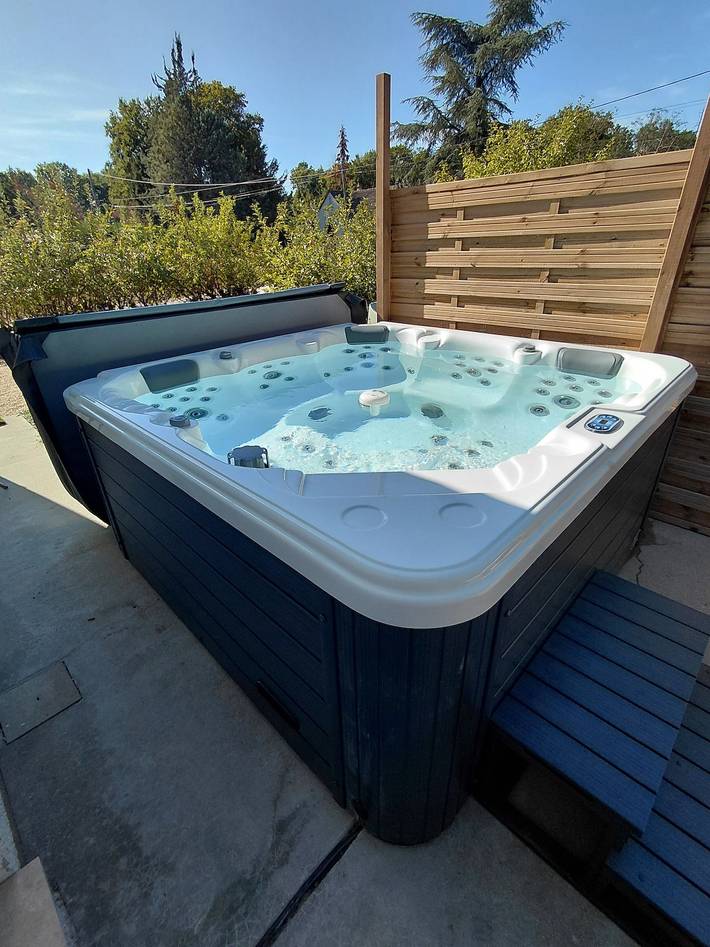 La Parenthèse de Sologne - Piscine - Jacuzzi-25 min Beauval in Gy-en-Sologne, Sologne