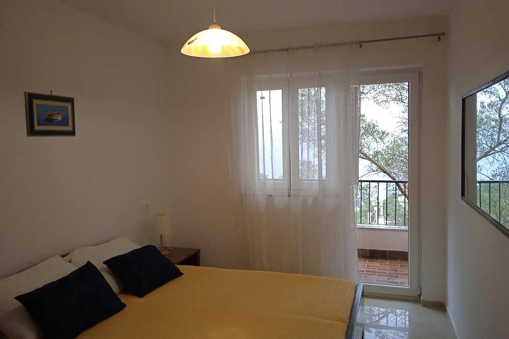 Appartamento intero, Appartamento di una stanza con balcone e vista mare Vallon - Valun, Cherso - Cres (A-386-b) in Valun, Cherso