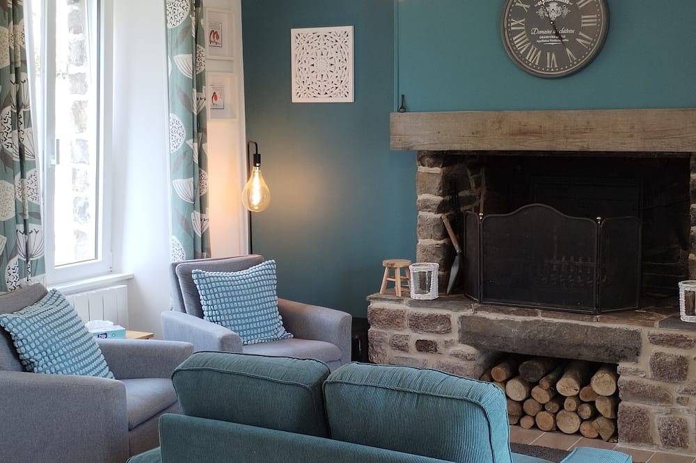 Beautiful country Cottage  La Croix Douillet perfect for couples and families. in Gavray, Région de Coutances