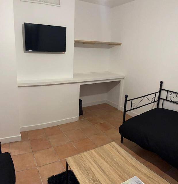 Appartement entier, One-Bedroom Apartment in Neuvy-sur-Loire, Vallée de la Loire