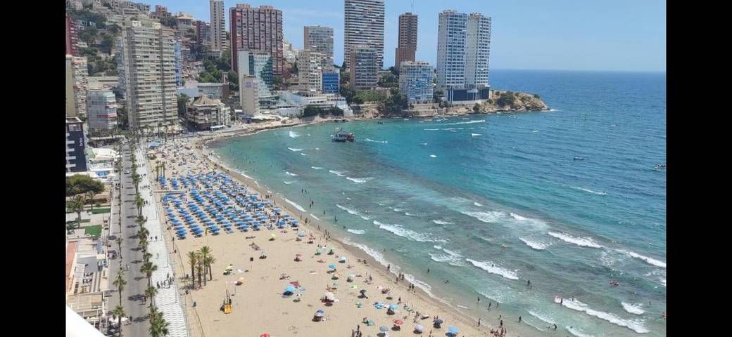 Finca für 5 Personen, mit Balkon und Terrasse sowie Pool und Ausblick in Benidorm