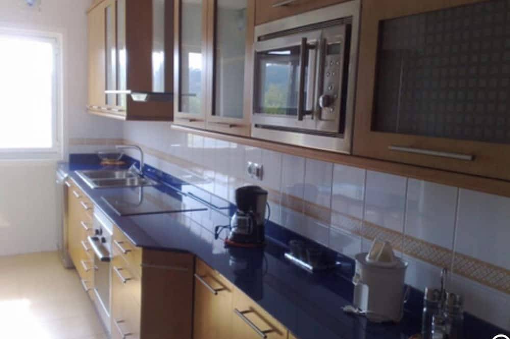 Entire apartment, La Coruña playa Bastiagueiro in Santa Cruz (Coruña), Oleiros (Espanha)