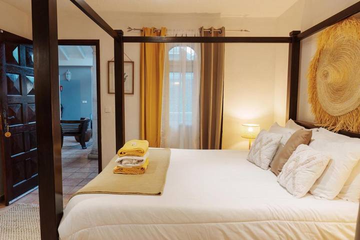 Chambre d’hôte pour 2 personnes, avec jardin et piscine