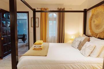 Chambre d’hôte pour 2 personnes, avec jardin et piscine dans Saint Martin