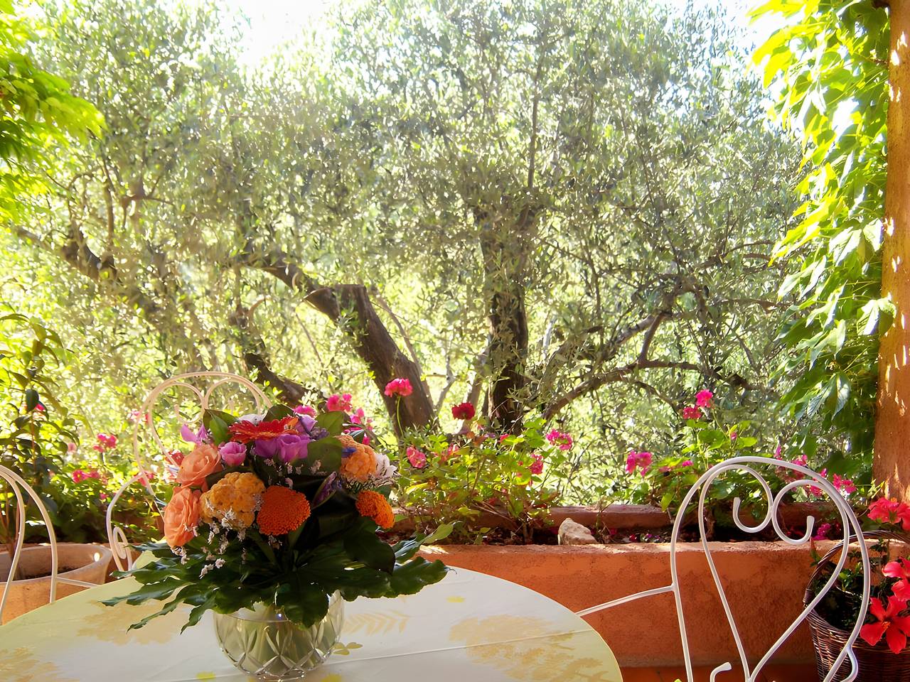 Bed and Breakfast 'Li Estella' con Terrazza in Comune, Wi-Fi e Aria Condizionata in Le Rouret, Cannes e dintorni