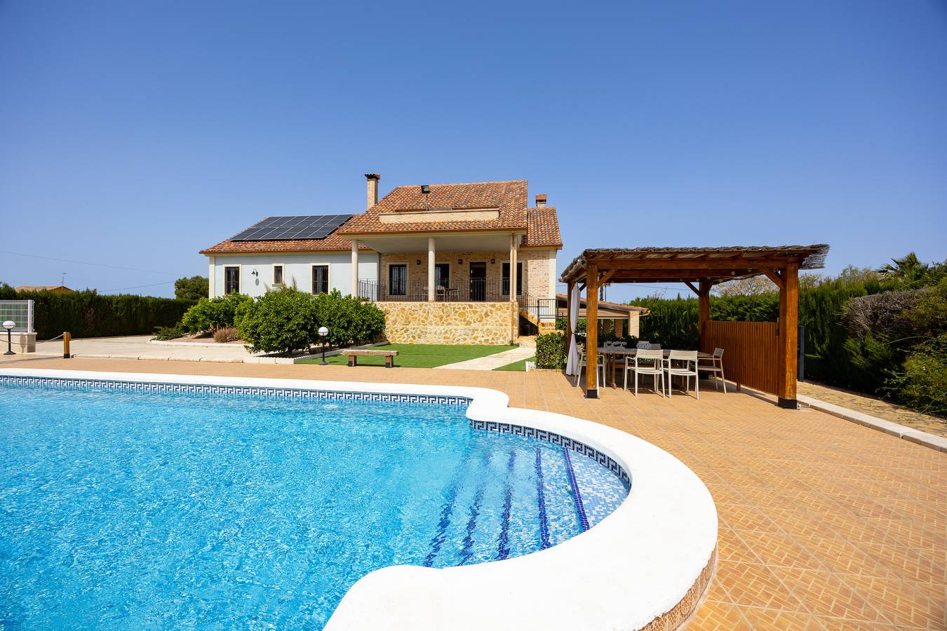 Summer Oasis Retreat Villa by Fidalsa in Catral, Alicante Provinz