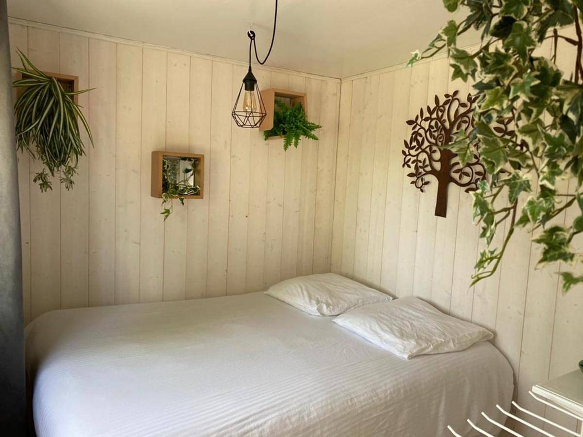 Two-Bedroom Bungalow in Saint-Berain-sous-Sanvignes, Région d'Autun