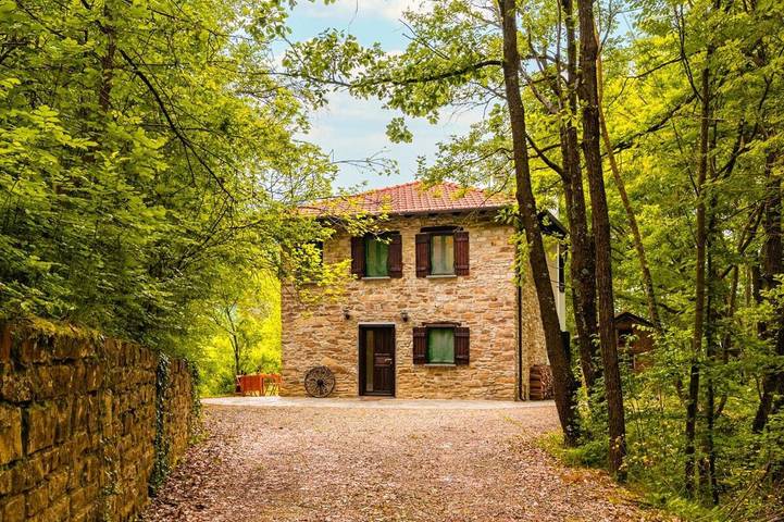 Location de vacances pour 6 personnes, avec vue et jardin, animaux acceptés à Monastero Bormida - 3