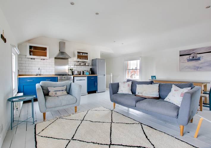 Entire apartment, The Lighthouse Loft in Southwold, Waveney District
