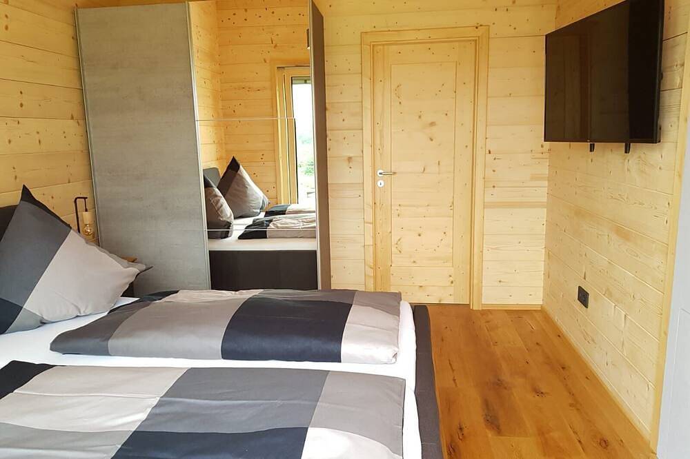 Ferienhaus 'Ferienhaus Summerwiese' mit privater Terrasse, privatem Garten und Wi-Fi in Ochsenhausen, Landkreis Biberach