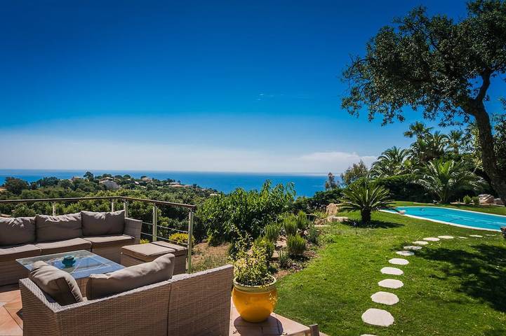 Villa pour 6 personnes, avec terrasse et jardin à Sainte-Maxime