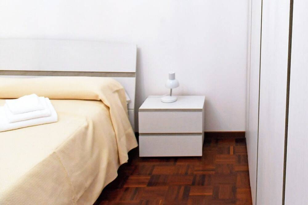 Apartamento entero, Spacious Apartment in center Abano Terme Wifi, free air conditioning. in Abano Terme, Colinas Eugâneas