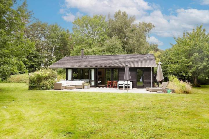 Feriehus for 4 personer, med terrasse i Rørvig