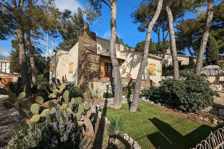 Villa pour 6 personnes, avec terrasse et jardin