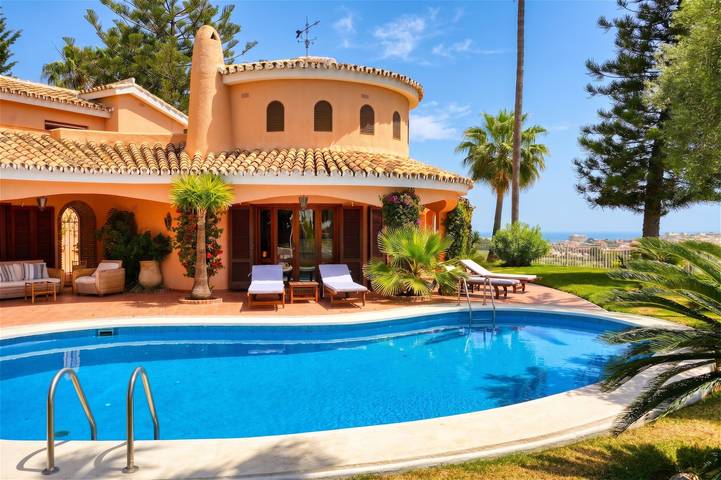 Villa for 8 people, with garden in Benalmádena