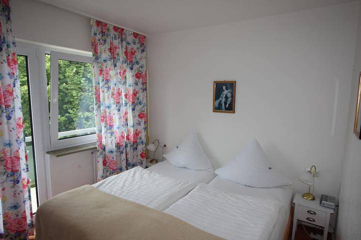 Ferienwohnung für 4 Personen, mit Garten und Sauna sowie Balkon in Bad Waldsee - 2