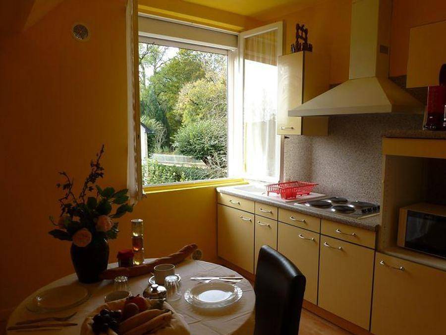 Camping des Bains - Appartement 4 personnes - N°3 in Saint-Honoré-les-Bains, Parc naturel régional du Morvan