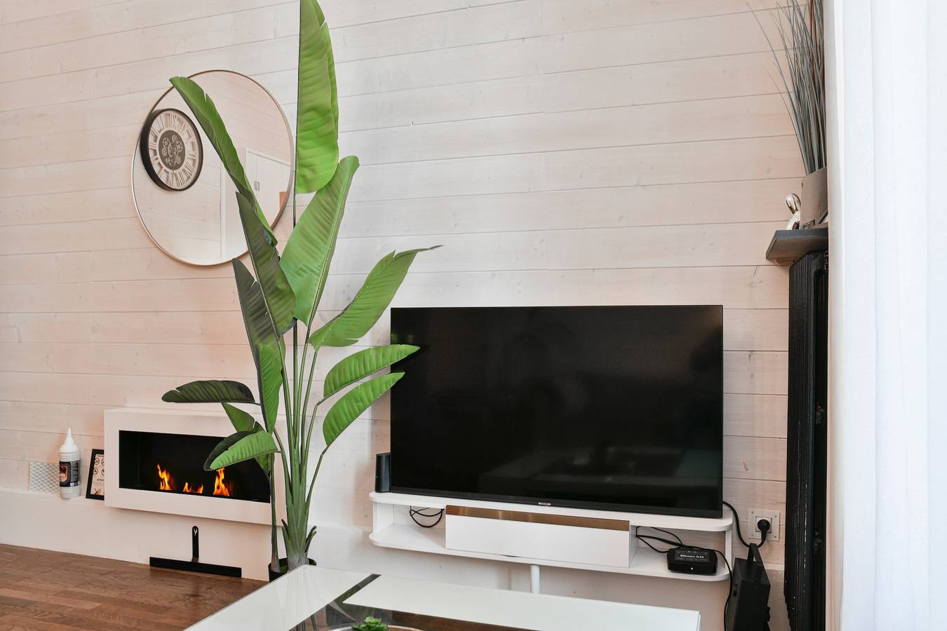 Ganze Wohnung, Apartment 'Glamour Jacuzzi Privé Chambéry' mit Wlan in Chambéry, Chambéry und Umgebung