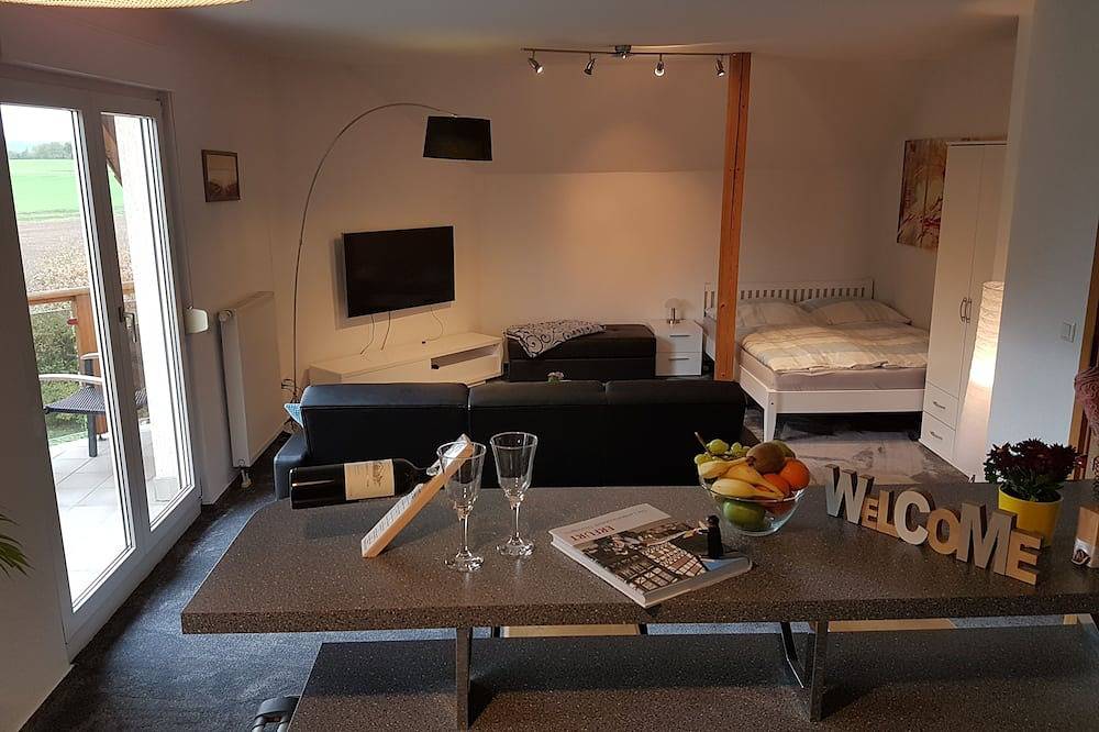 Ganze Wohnung, Modernes helles Apartment mit Blick zur Wachsenburg am Erfurter Kreuz/ A4! in Kornhochheim, Nesse-Apfelstädt