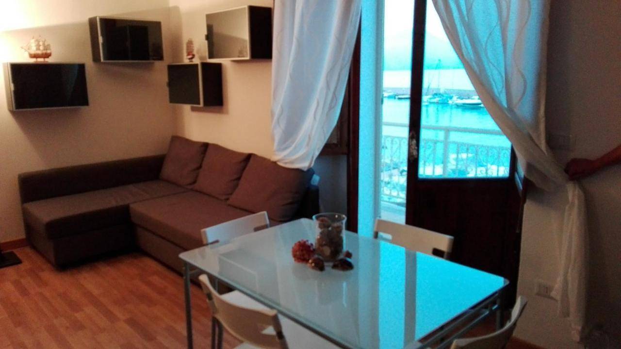 Appartamento intero, Scario Sunny Apartment in centro in San Giovanni a Piro, Cilento