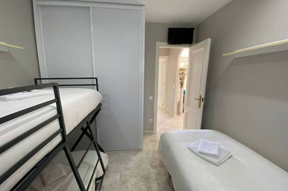 Entire apartment, Family apartment Vallpineda Sitges in Sant Pere de Ribes, Garraf