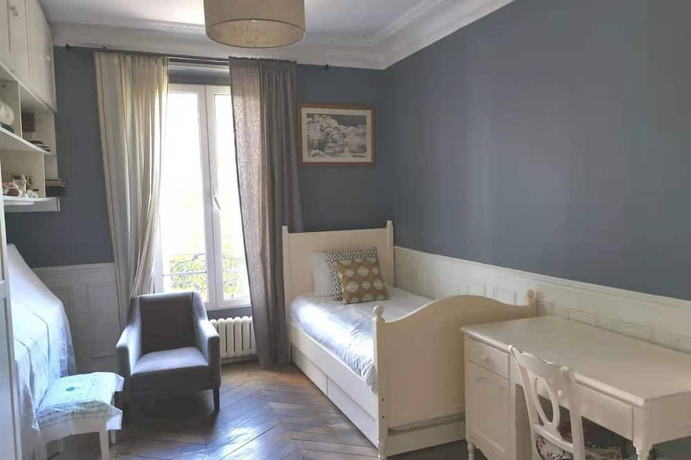 Apartamento entero, Luxurious 3+1 pcs apartment with garden 3 km from Paris in Sèvres, Altos del Sena