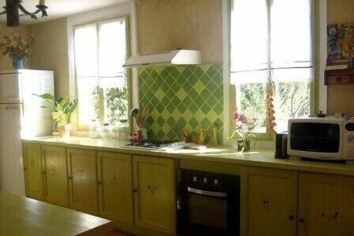 Maison de campagne pour 8 personnes, avec terrasse ainsi que piscine et jardin à Sarrians - 3