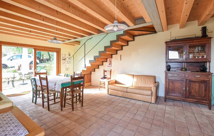 Rifugio nella natura con terrazza, parcheggio, cucina e internet in Miane, Prealpi Carniche