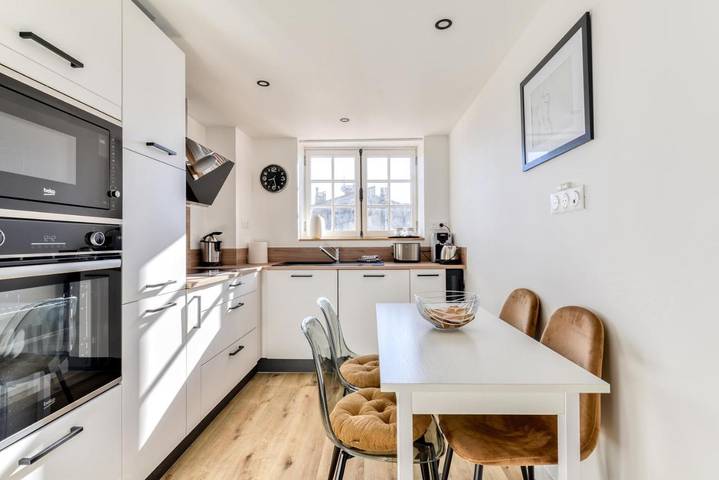 Gîte pour 2 personnes, avec Jacuzzi ainsi que Terrasse et Vue dans Office De Tourisme De Carcassonne - 4