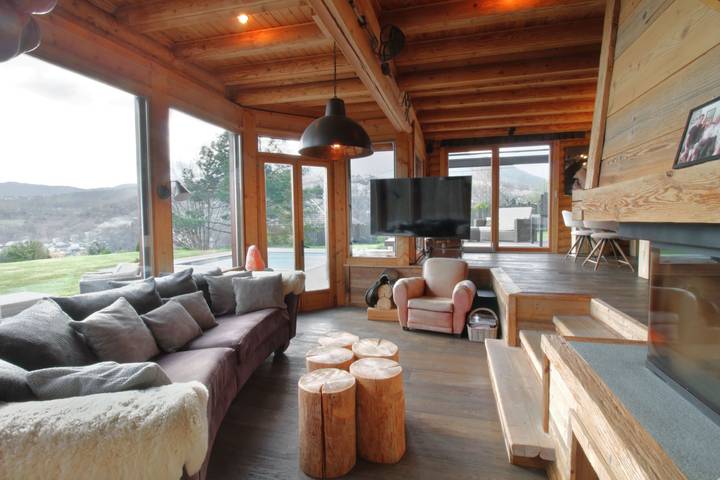 Chalet pour 10 personnes, avec sauna ainsi que piscine et jardin, adapté aux familles dans Parc naturel régional de la Chartreuse - 4