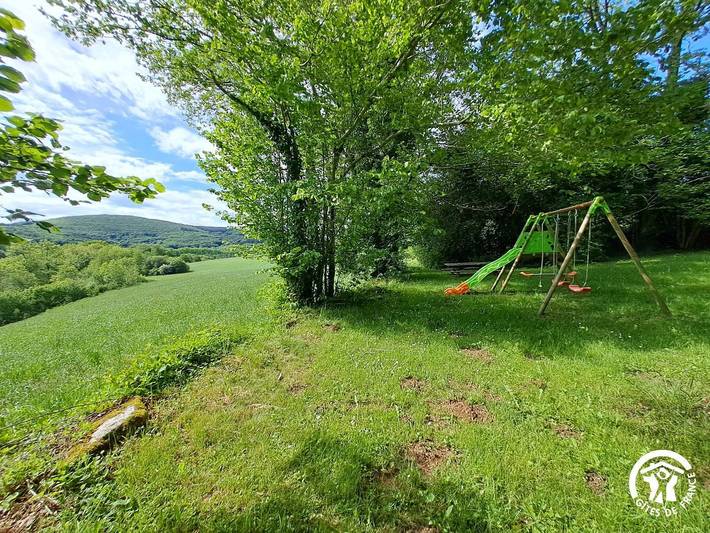 Gîte pour 7 personnes, avec Terrasse et Jardin dans Fontrieu - 2