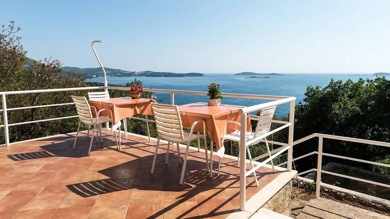 Entire holiday apartment, Holiday apartment for 3 people with terrace in Mlini, Dubrovnik-Neretva