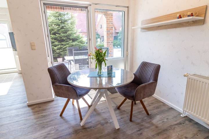 Ferienwohnung für 2 Personen, mit Terrasse in Greetsiel - 2