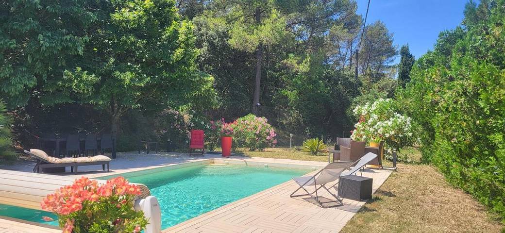 Maison de vacances pour 6 personnes, avec Terrasse ainsi que Jardin et Piscine
