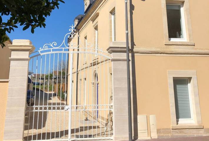 Chambre d’hôte pour 2 personnes, avec Terrasse ainsi que Jardin et Vue à Saint-Aubin-sur-Mer (Calvados)