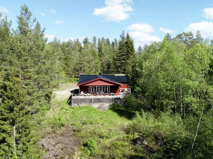 Feriehus for 6 personer, med Terrasse og Hage i tillegg til Innsjøutsikt i Telemark