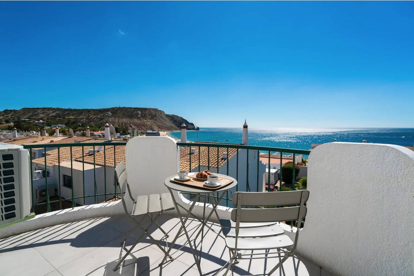 Ganze Wohnung, Ferienwohnung für 2 Personen mit Balkon in Praia da Luz, Faro Distrikt