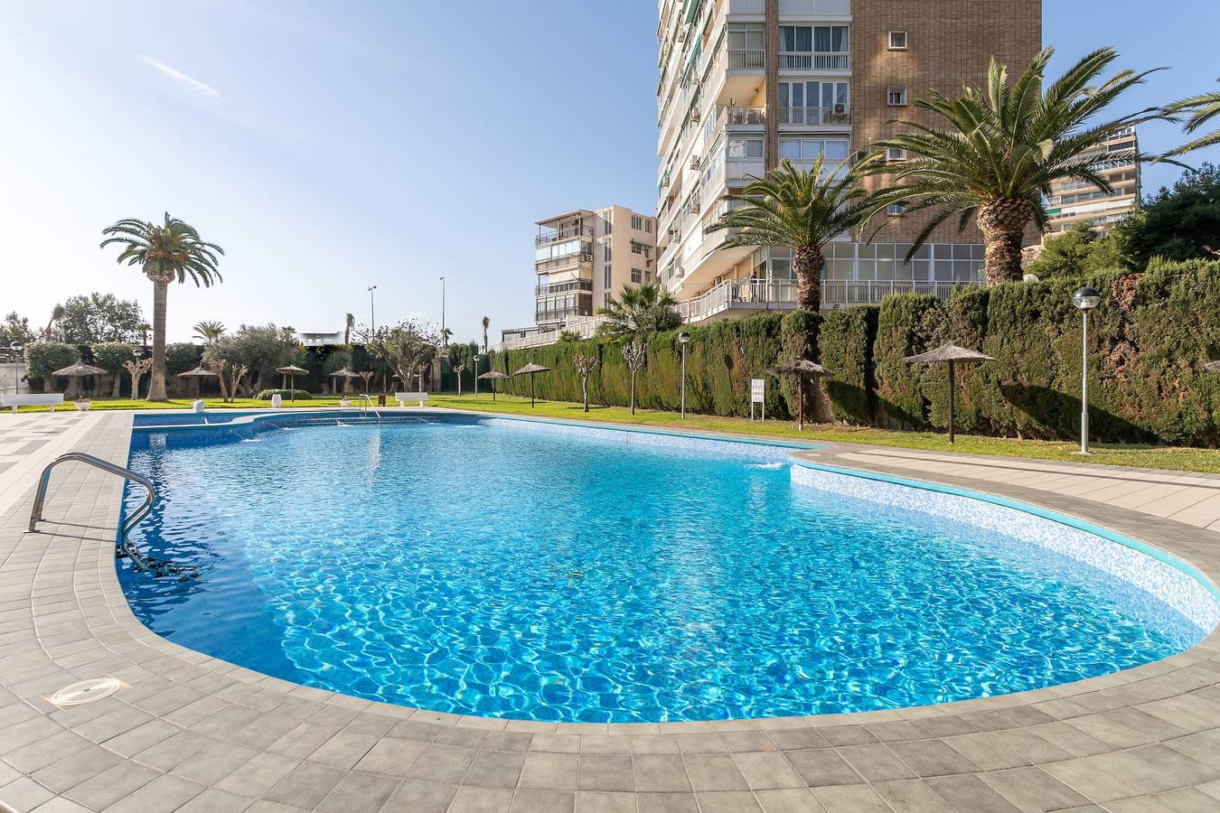 Appartement entier, Appartement 'Urbanización Las Torres' avec vue sur la mer, Wi-Fi et climatisation in El Barrio, Alicante