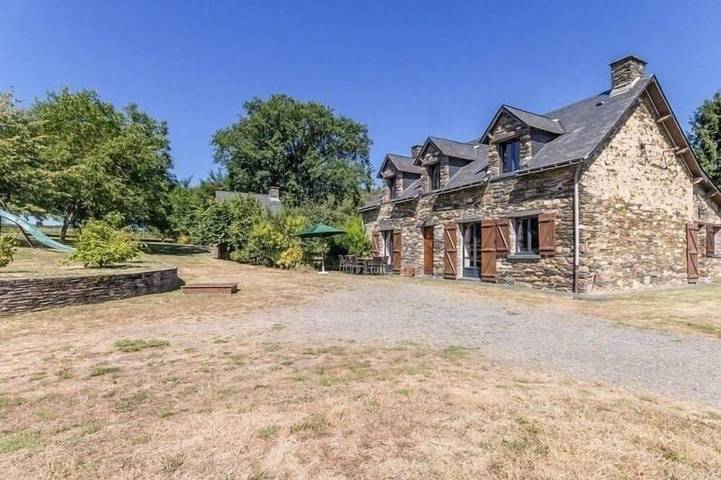 Gîte pour 8 personnes, avec jardin