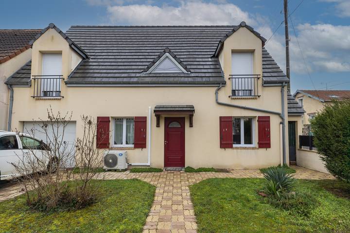 Casa de vacaciones para 10 personas con terraza in Villeneuve-le-Roi, Valle del Marne