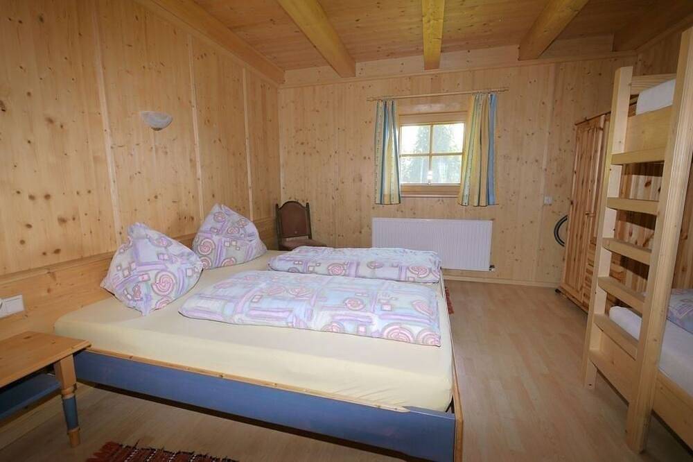 Vacation home for 6 guests with 65m² in Hainzenberg in Hainzenberg, Zillertaler Alpen