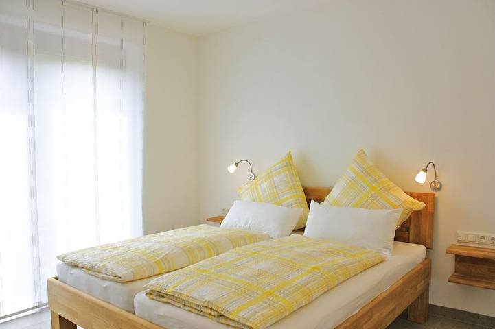 Ferienhaus für 4 Personen, mit Terrasse und Garten in Senheim - 3